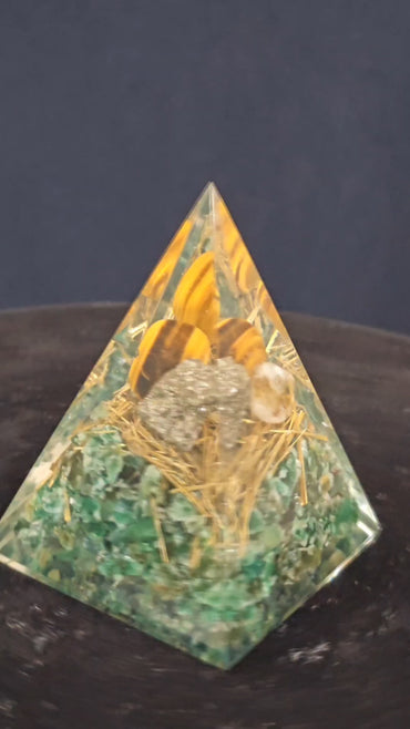 Money Magnet Nubian Natural Crystal Chips And Tumble Stone Orgonite Pyramid